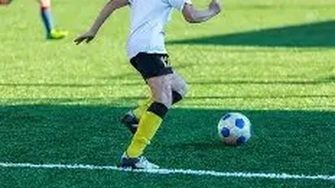 亚马尔回应范德法特质疑：球裤虽低，我们晋级四强！